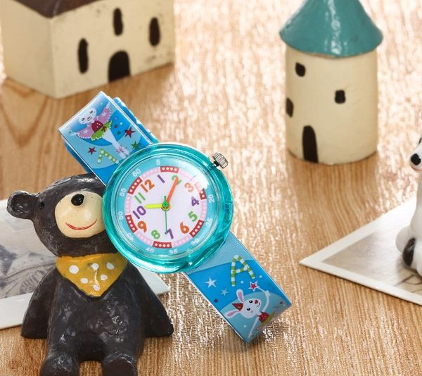 Aplikatsiooniga mehaaniline lastekell poistele ja tüdrukutele