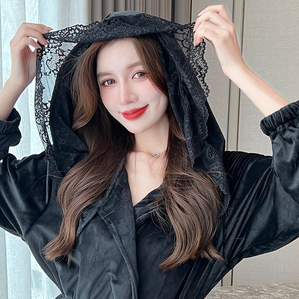 Moekas naiste hommikumantel vööga