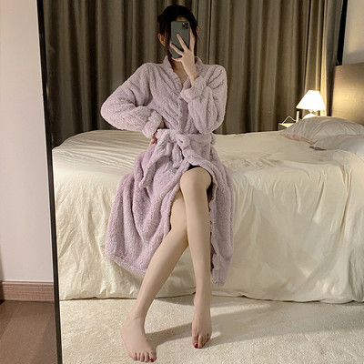 Дамски домашен халат с колан