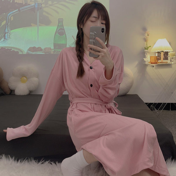 Ежедневен дамски халат с копчета