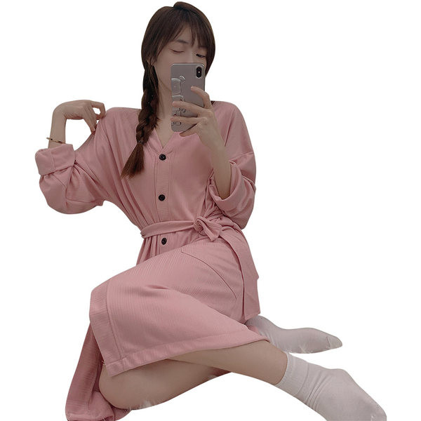 Ежедневен дамски халат с копчета