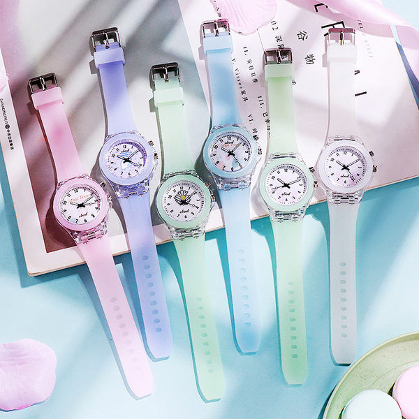 Детски светещ часовник за момичета и момчета с апликация 