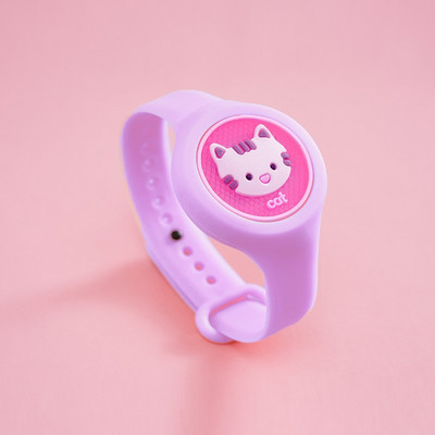 Детски анимационен часовник в различни цветове