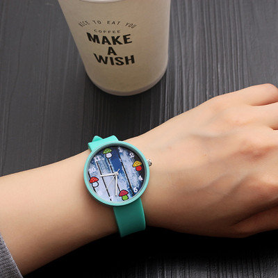 Модерен детски часовник с силиконова каишка за момчета и момичета