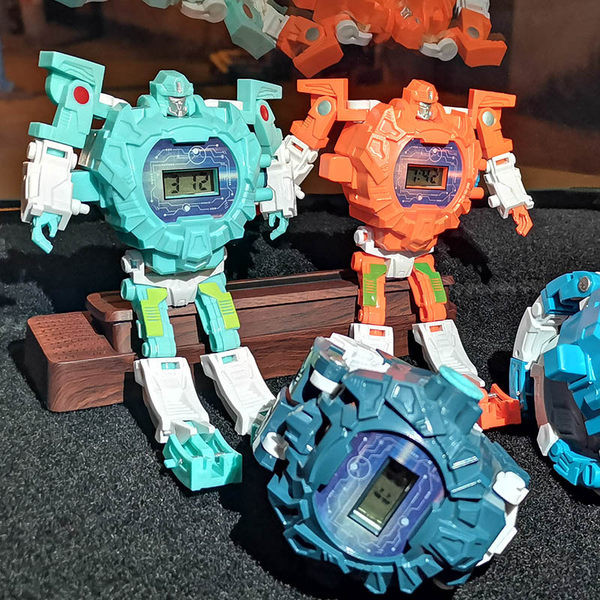 Детски електронен часовник с деформация 