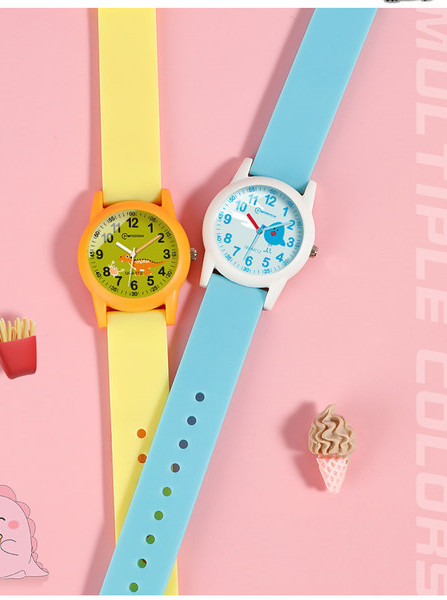 Детски часовник със силиконова каишка