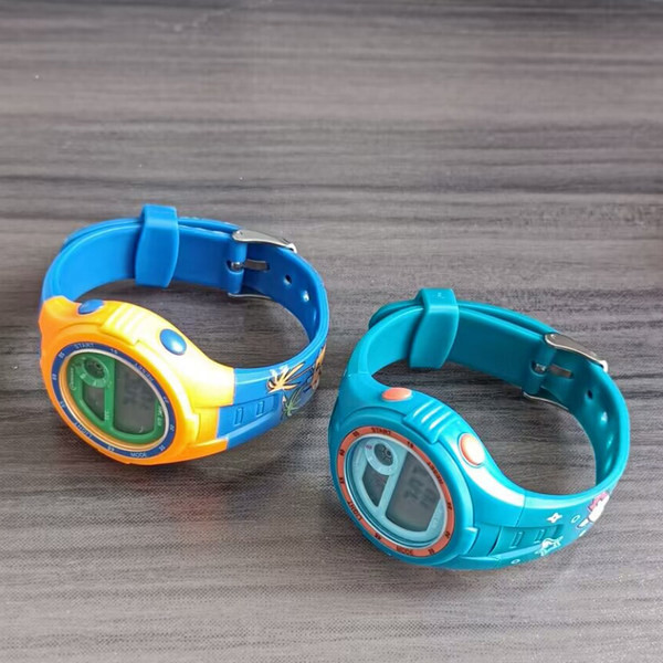 Електронен часовник за момчета и момичета с гумена каишка-светещ