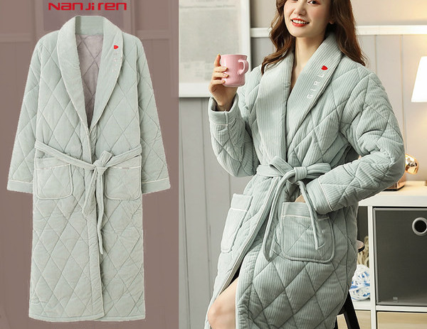 Домашен дамски капитониран халат с джобове