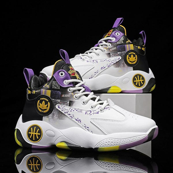 Kõrged paelte ja kirjaga korvpallijalatsid meestele