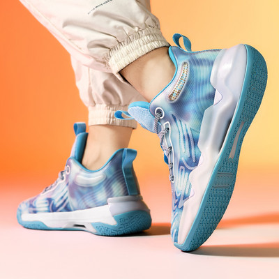 Kontroverzne muške tenisice u ljubičastoj i plavoj boji