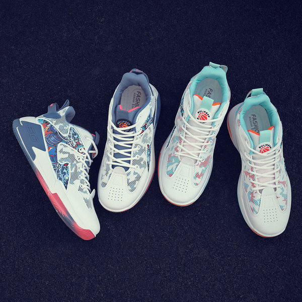 Muške košarkaške tenisice od prozračne tkanine s vezicama