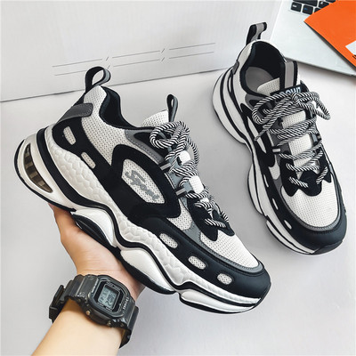 Мъжки спортни обувки с връзки и надпис