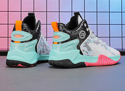 Спортни ежедневни маратонки с връзки и равна подметка 