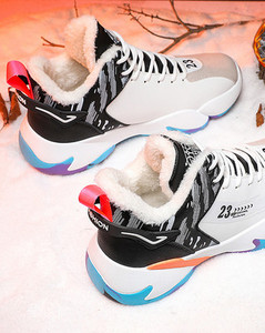 Ανδρικά παπούτσια μπάσκετ με κορδόνια και ζεστή φόδρα