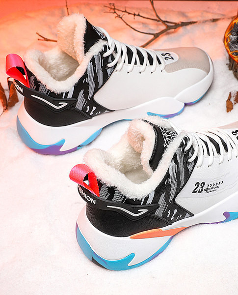 Ανδρικά παπούτσια μπάσκετ με κορδόνια και ζεστή φόδρα