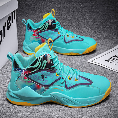 Värviliste taldadega meeste kõrgete tossude uus mudel