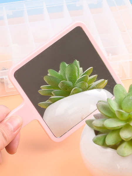 Kozmetikai hordozható tükör négyzet alakú