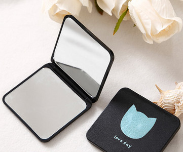 Kétoldalas hordozható összecsukható sminktükör