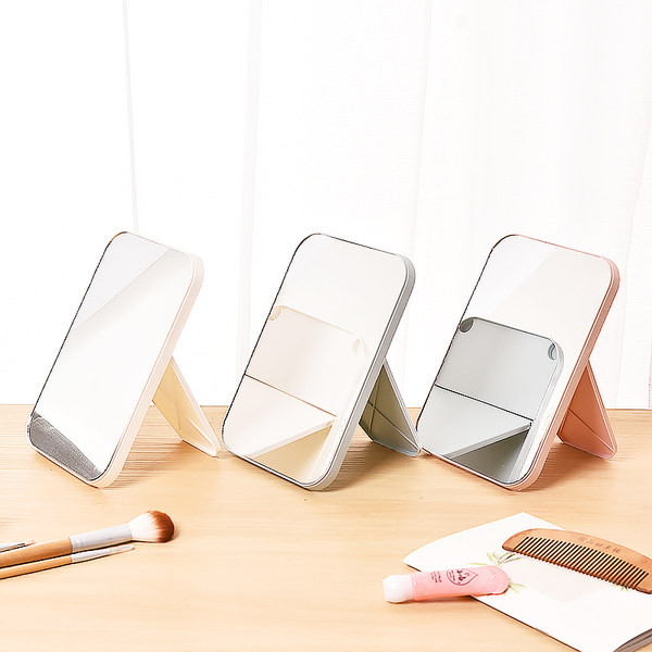 Moteriškas sulankstomas kosmetinis veidrodis