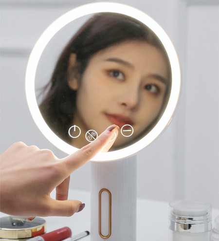 Apvalios formos kosmetinis veidrodis