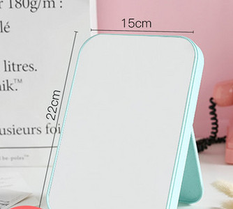 Naiste kaasaskantav kosmeetiline peegel