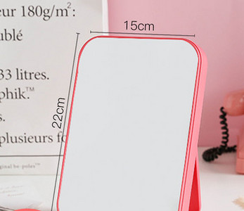 Naiste kaasaskantav kosmeetiline peegel