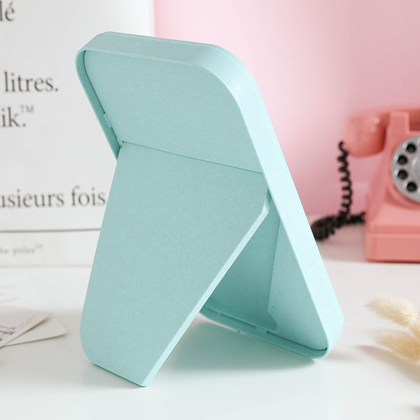 Naiste kaasaskantav kosmeetiline peegel