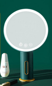 Γυναικείος καθρέφτης με φως LED