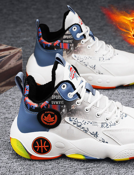 Meeste korvpallilogoga pitsilised talisporditossud