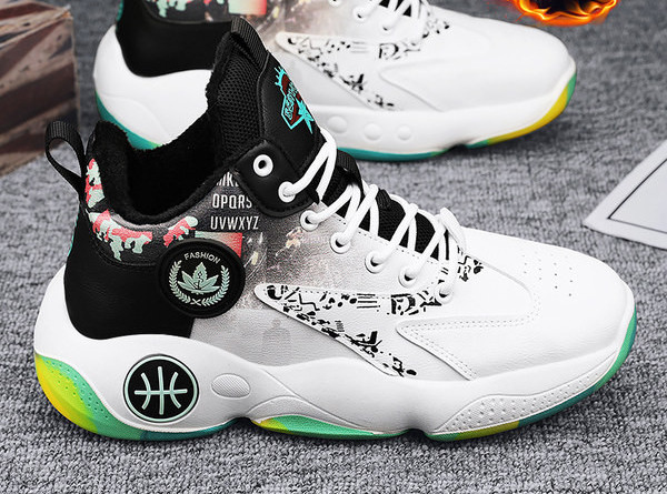 Meeste korvpallilogoga pitsilised talisporditossud