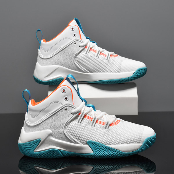 Talvised sportlikud korvpallijalatsid