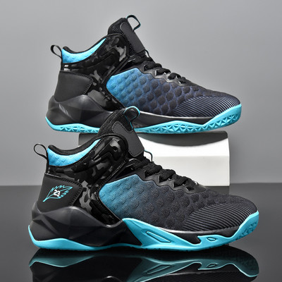 Aplikatsiooni ja paeltega sportlikud tossud meestele