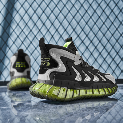 Meeste kõrge tallaga paeltega korvpallijalatsid