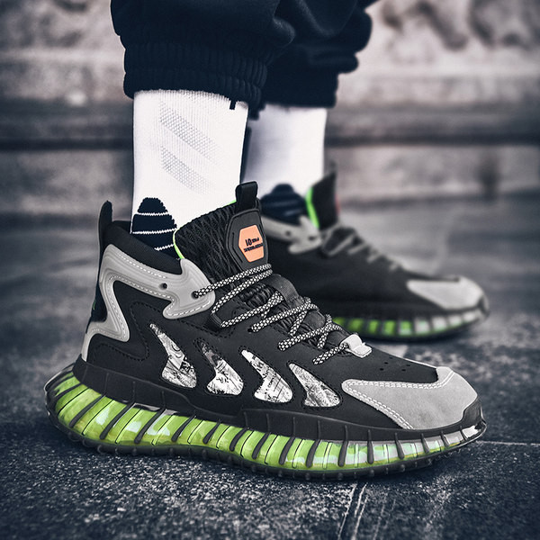 Meeste kõrge tallaga paeltega korvpallijalatsid