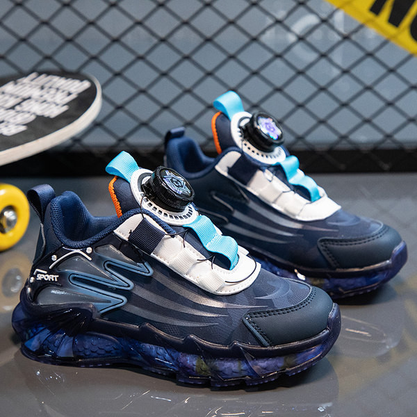 Spordimudeli korvpallijalatsid