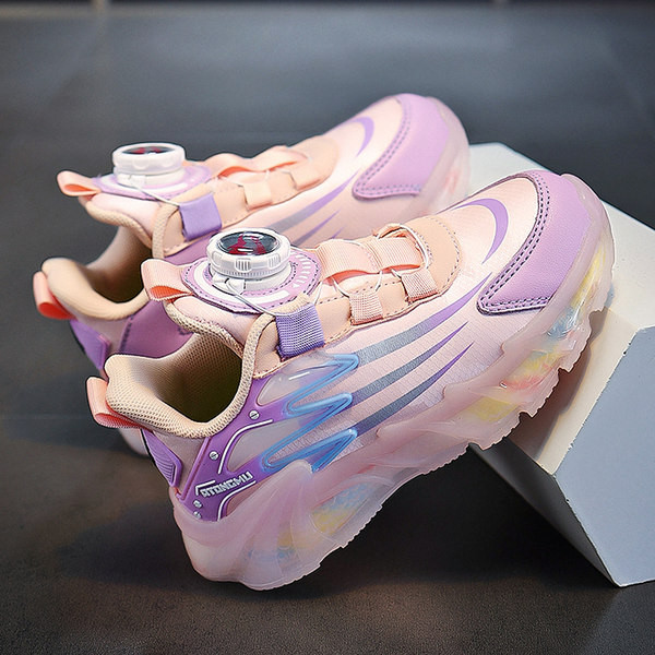 Spordimudeli korvpallijalatsid