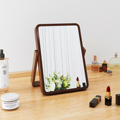 Puidust alusega kosmeetikapeegel