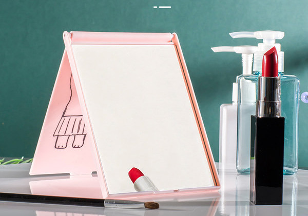 Kaasaskantav kosmeetiline peegel koos rakendusega