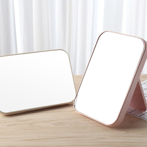 Naiste kokkupandav neljas värvitoonis peegel