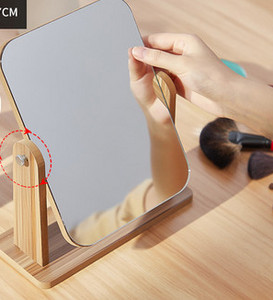 Puidust kosmeetiline peegel