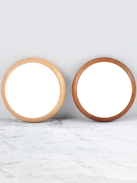 Väike kaasaskantav meigipeegel