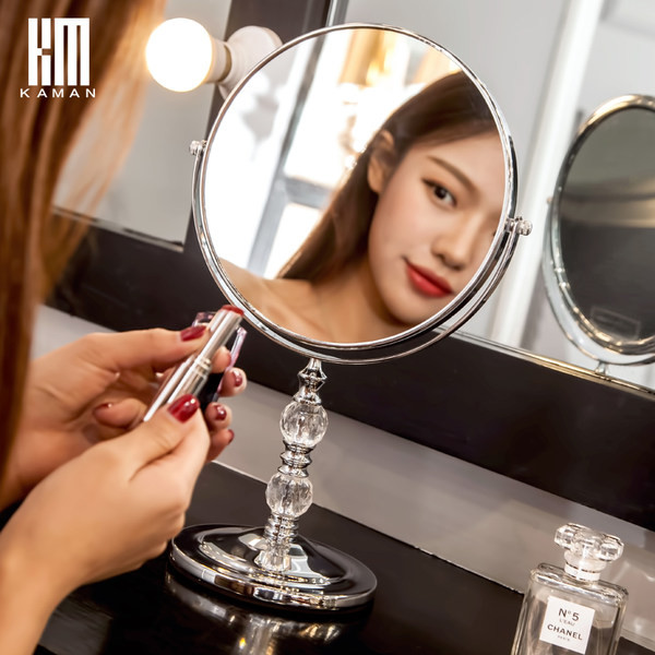 Naiste elegantne lauapeegel