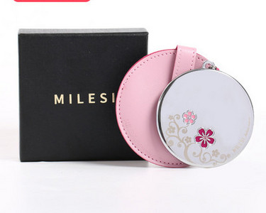 Kaasaskantav nahast korpusega kosmeetiline peegel