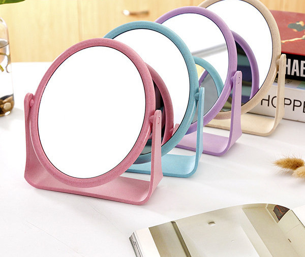 Naiste lauapeegel mitmes värvitoonis