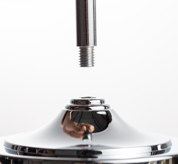 Kahepoolne kosmeetiline peegel koos alusega