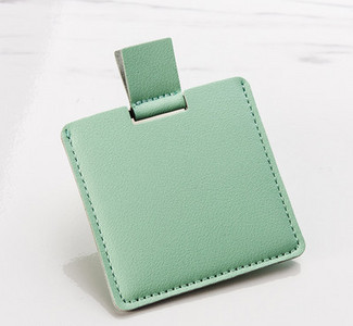 Kaasaskantav kosmeetiline peegel