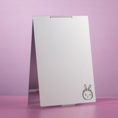 Φορητός καλλυντικός καθρέφτης