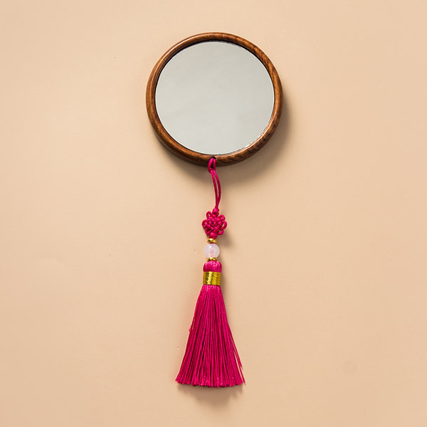 Novi model ogledala s resicama