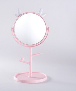 Φορητός καλλυντικός καθρέφτης σε βάση