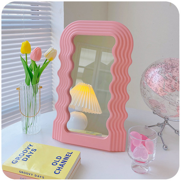 Hullámos asztali tükör